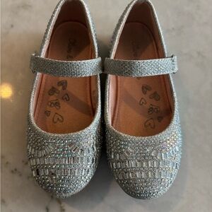 Silver Dress Shoes with Textured Finish and Strap